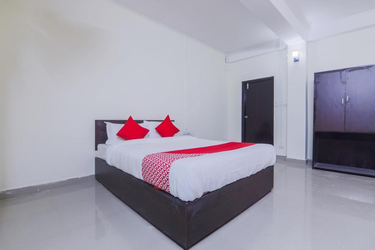Oyo 18759 Nirvana Guest House ชิลลอง ภายนอก รูปภาพ