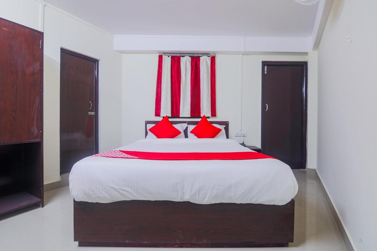 Oyo 18759 Nirvana Guest House ชิลลอง ภายนอก รูปภาพ